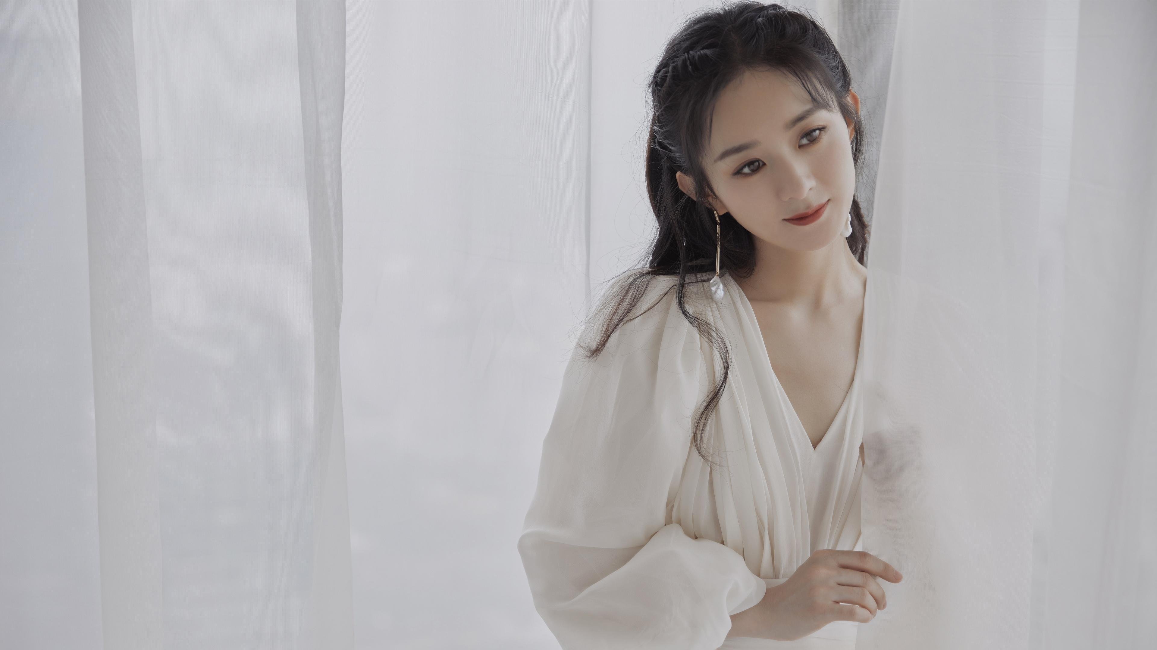 瑞安在场上的无缝配合让全黑队的战术变得更具层次感,瑞安打黑最新新闻