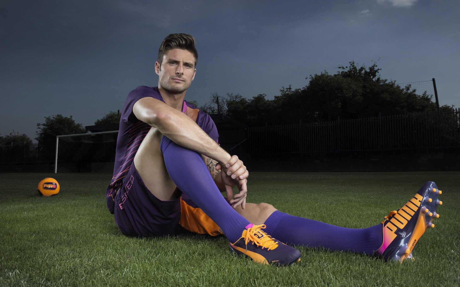 世界杯小组赛首轮：英格兰1比0小胜伊朗 索斯盖特招致“过于保守”批评